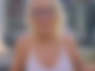Live cam show with Fit Cougar - Granny on testsause.com