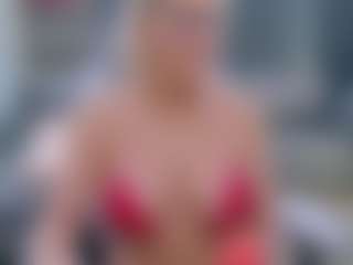 Live cam show with Fit Cougar - MILF on SquirtSoMuch