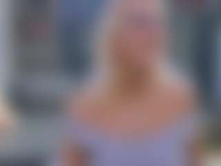 Live cam show with Fit Cougar - Old on AdultVida.com