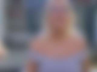 Live cam show with Fit Cougar - Blonde Hair on AdultVida.com