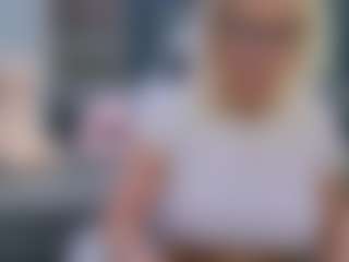 Live cam show with Fit Cougar - Granny on milfzrlive.com