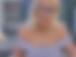 Live cam show with Fit Cougar - Implants on alttransgirls
