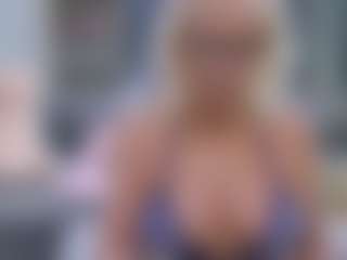 Live cam show with Fit Cougar - Granny on fapnchat