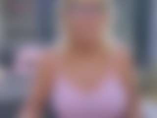 Live cam show with Fit Cougar - Cougar on Camming Site