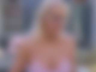 Live cam show with Fit Cougar - Granny on Camsoda