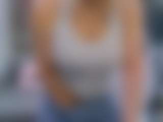 Fit Cougar's Live Sex Cam Show