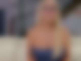 Fit Cougar's Live Sex Cam Show