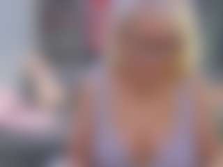 Live cam show with Fit Cougar - Granny Blonde Hair on fapnchat