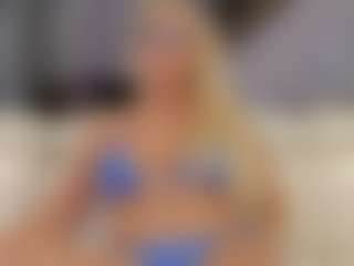 Fit Cougar's Live Sex Cam Show