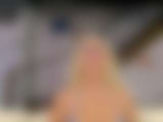 Fit Cougar's Live Sex Cam Show