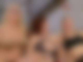 Fit Cougar's Live Sex Cam Show