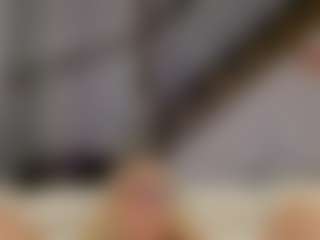 Fit Cougar's Live Sex Cam Show