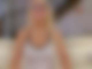 Fit Cougar's Live Sex Cam Show