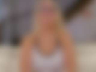 Fit Cougar's Live Sex Cam Show