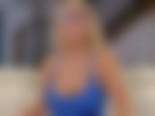 Fit Cougar's Live Sex Cam Show