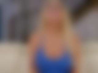 Fit Cougar's Live Sex Cam Show