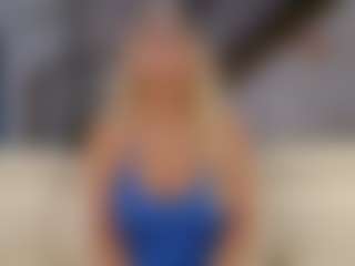 Fit Cougar's Live Sex Cam Show
