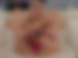 Fit Cougar's Live Sex Cam Show