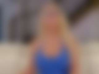 Fit Cougar's Live Sex Cam Show