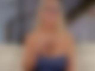 Live cam show with Fit Cougar - Cougar on PervPlay.com