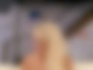Fit Cougar's Live Sex Cam Show