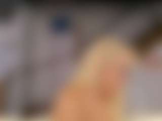 Fit Cougar's Live Sex Cam Show