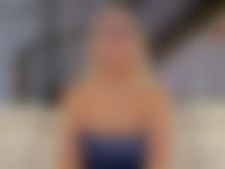 Fit Cougar's Live Sex Cam Show