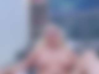 Fit Cougar's Live Sex Cam Show