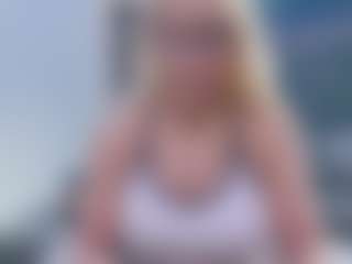 Fit Cougar's Live Sex Cam Show