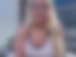 Live cam show with Fit Cougar - Tattoos Granny on TeamSkeetLive