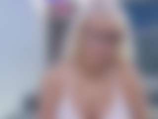 Live cam show with Fit Cougar - Tattoos Granny on AdultVida.com