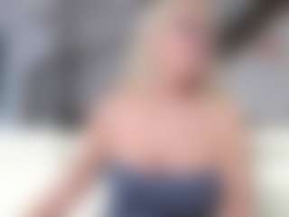 Live cam show with Fit Cougar - Old on Camsoda