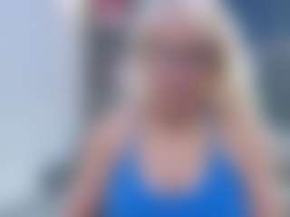 Live cam show with Fit Cougar - Granny Blonde Hair on alttransgirls