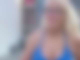 Spettacolo in cam dal vivo con Fit Cougar - Old su Camsoda