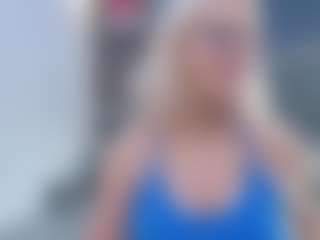 Live cam show with Fit Cougar - Granny Blonde Hair on camgirlchat.live