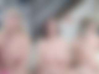 Live cam show with Fit Cougar - Granny MILF on Mixed Magazine Live