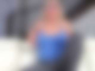 Fit Cougar's Live Sex Cam Show