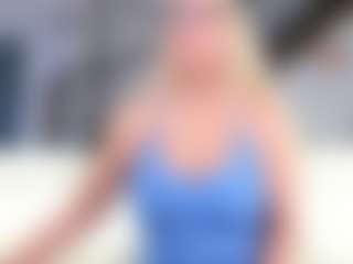 Fit Cougar's Live Sex Cam Show