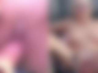 Fit Cougar's Live Sex Cam Show