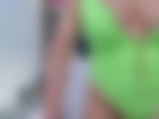 Fit Cougar's Live Sex Cam Show