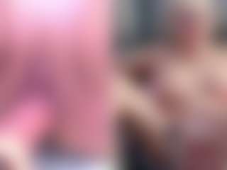 Fit Cougar's Live Sex Cam Show