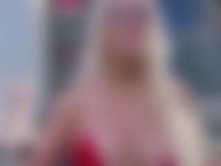 Fit Cougar's Live Sex Cam Show