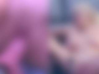 Fit Cougar's Live Sex Cam Show