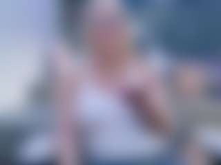 Live cam show with Fit Cougar - Old on camtv