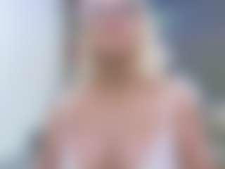 Live cam show with Fit Cougar - Dildo Or Vibrator Granny on Strip Flash - Live Sex Shows
