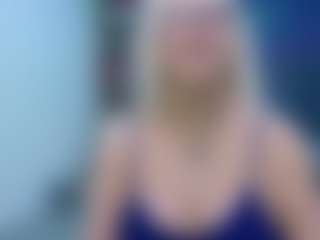 Live cam show with Fit Cougar - Granny Blonde Hair on Soda Cam
