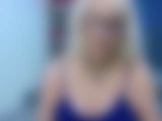 Live cam show with Fit Cougar - Cougar on CamwithHer