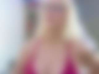Live cam show with Fit Cougar - Dildo Or Vibrator Granny on Camversity