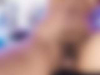 Live cam show with AliceCandace - Camel Toe on WildCum