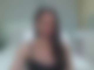 Live cam show with KaraCriegs - Living Room on Camiplay Live